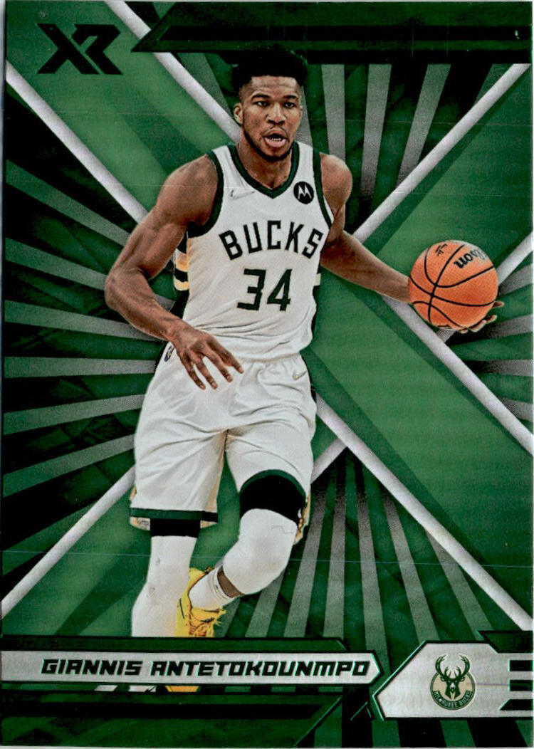 2021-22 Panini Chronicles Green #393 Giannis Antetokounmpo Milwaukee Bucks