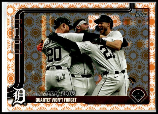 2025 Topps Holiday Suns #491 C'mere, you! Detroit Tigers