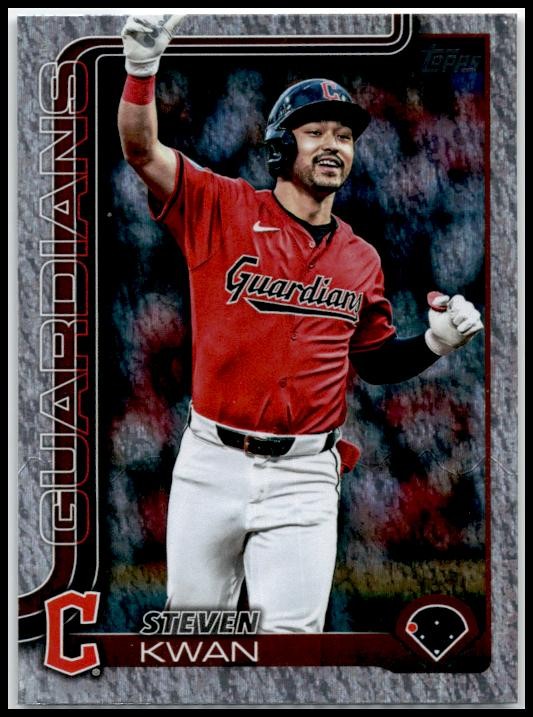 2025 Topps Sandglitter #682 Steven Kwan Cleveland Guardians
