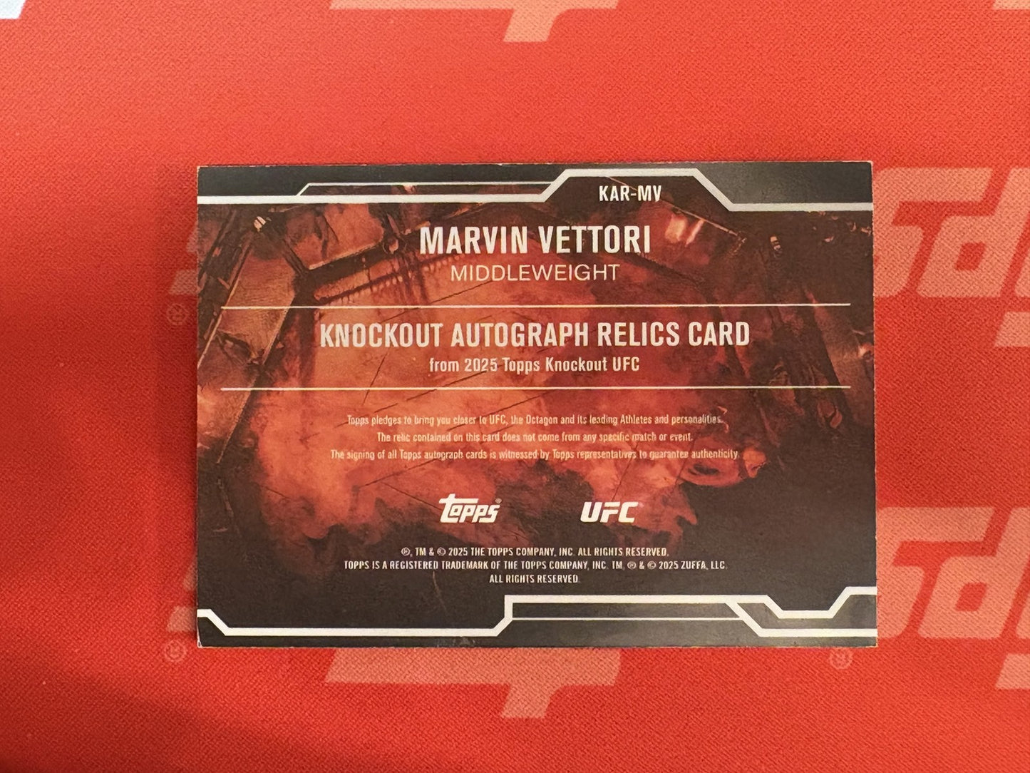 2025 Topps Knockout UFC Autograph Relics Gold /8 #KAR-MV Marvin Vettori