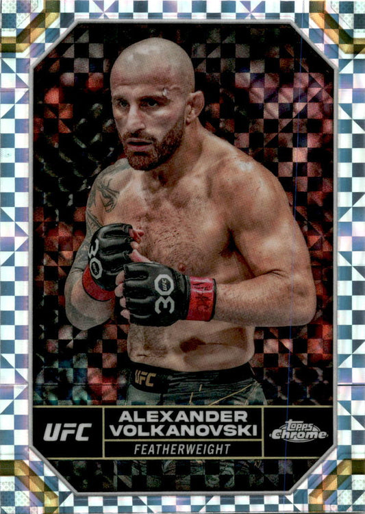 2024 Topps Chrome UFC X-Fractor #7 Alexander Volkanovski