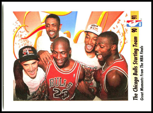 1991-92 SkyBox #337 The Chicago Bulls Starting Team Chicago Bulls