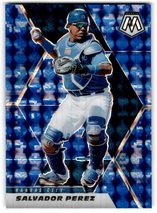 2021 Panini Mosaic Blue Reactive Prizm Salvador Perez Kansas City Royals #137