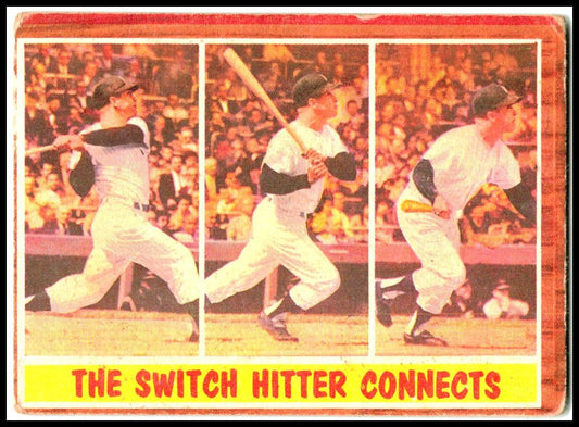 1962 Topps #318 The Switch Hitter Connects New York Yankees