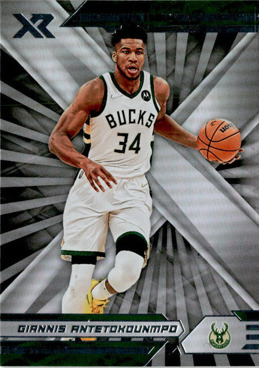 2021-22 Panini Chronicles #393 Giannis Antetokounmpo Milwaukee Bucks