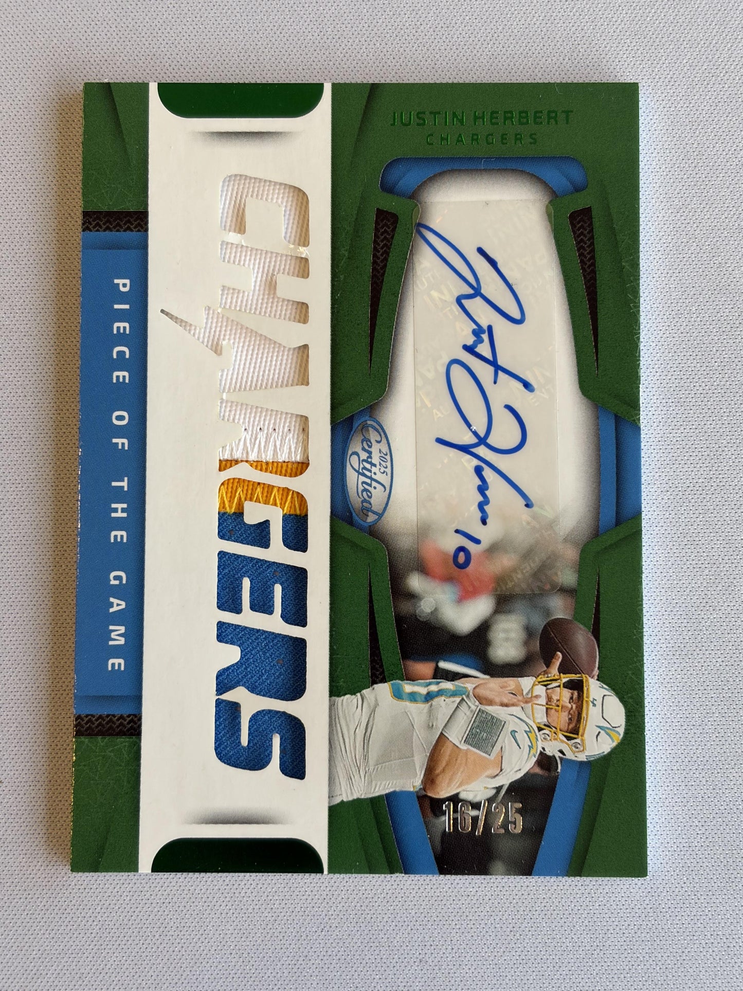 2025 Panini Certified Piece of the Game Signatures Green # Justin Herbert Auto