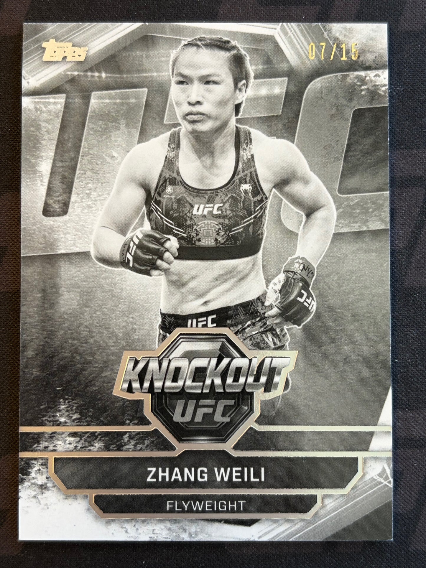 2026 Topps Knockout UFC Black & White #32 Zhang Weili #/15