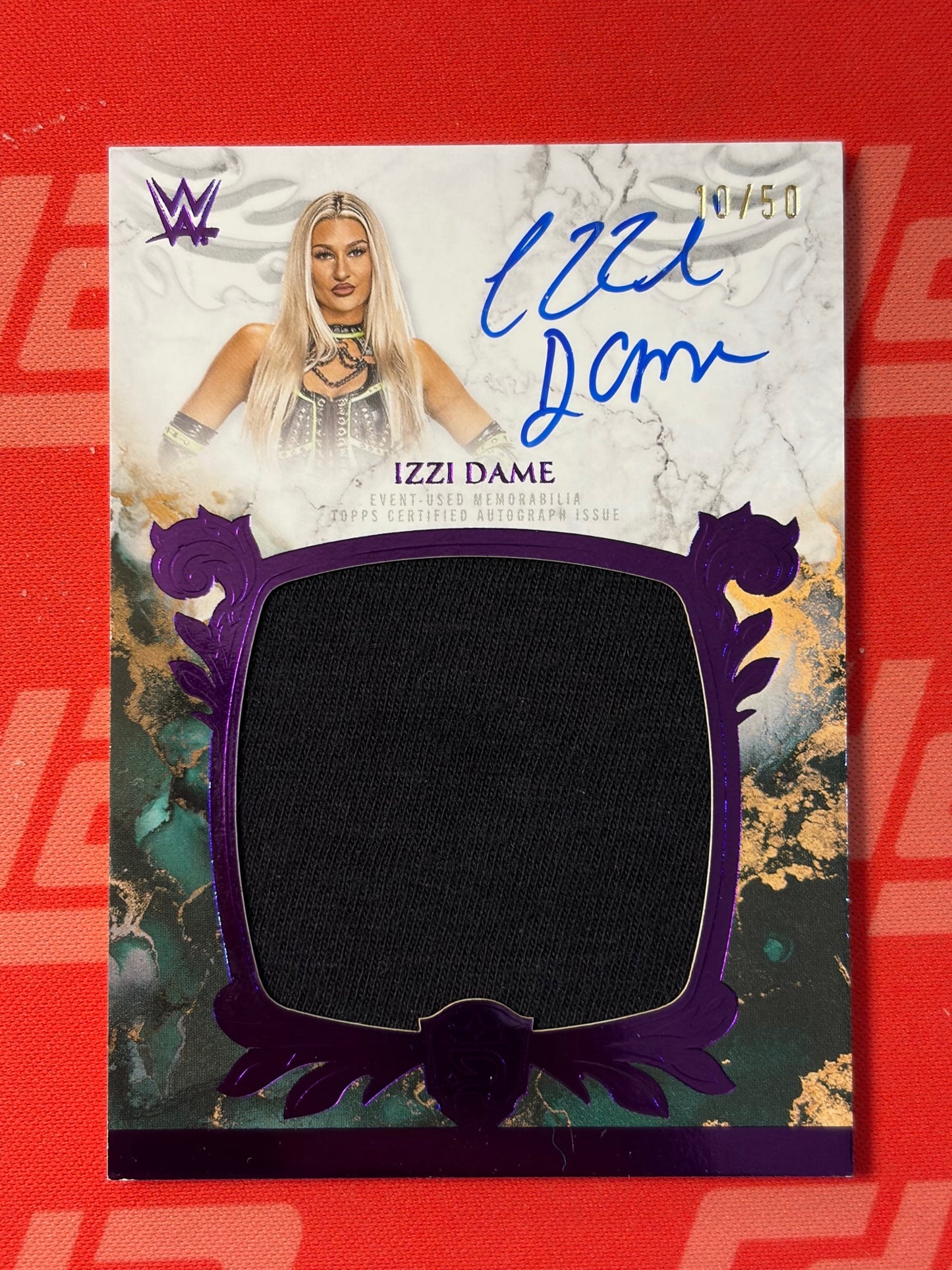 2025 Topps Royalty WWE Royalty Relic Auto Purple #/50 #RYA-IDA Izzi Dame AU