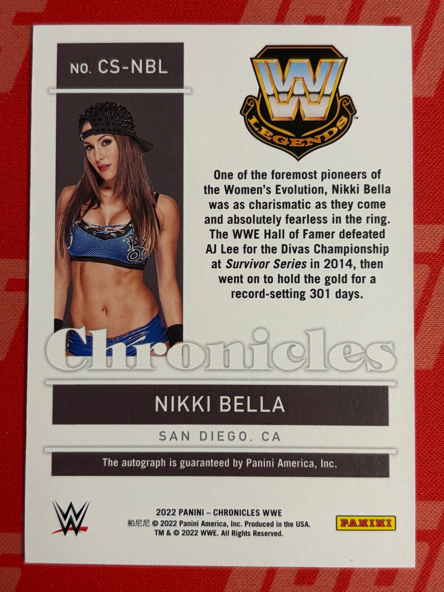 2022 Panini Chronicles WWE Chronicles Signatures #CS-NBL Nikki Bella AU