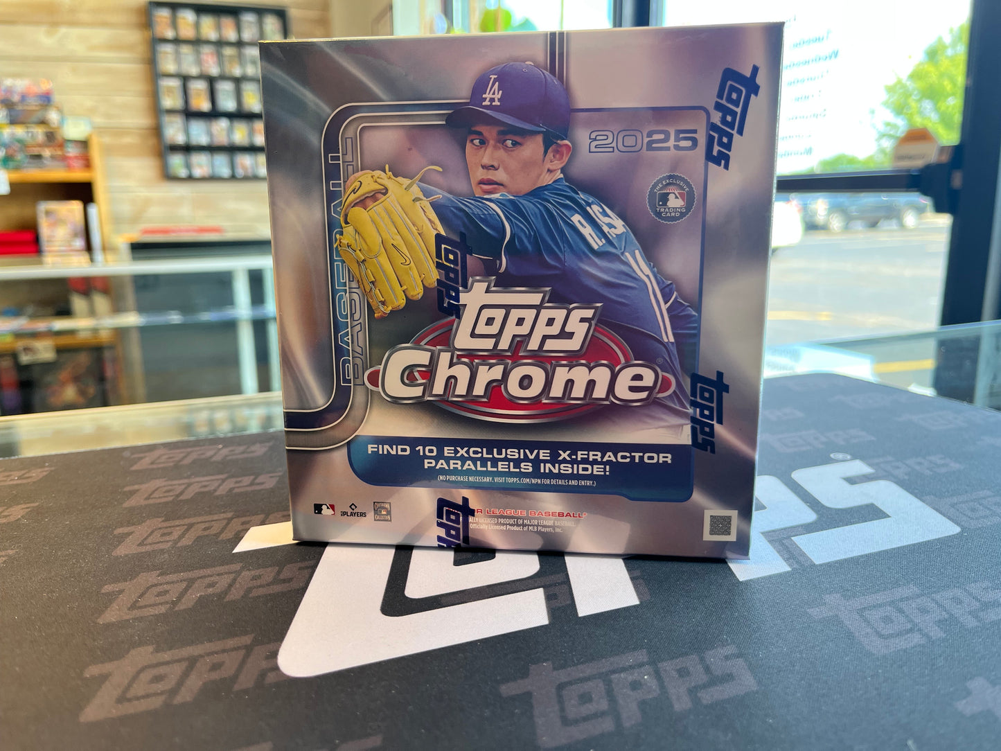 2025 Topps Chrome Mega Box